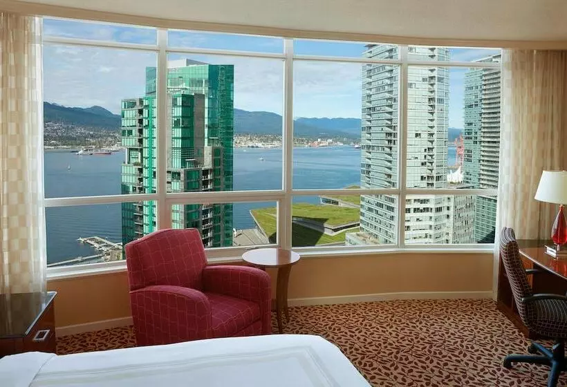 اتاق استاندارد با تخت دوبل و چشم‌انداز, Vancouver Marriott Pinnacle Downtown