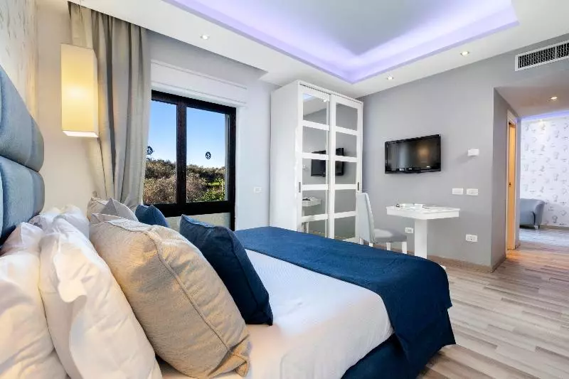 اتاق استاندارد با چشم‌انداز باغ, Nastro Azzurro Resort
