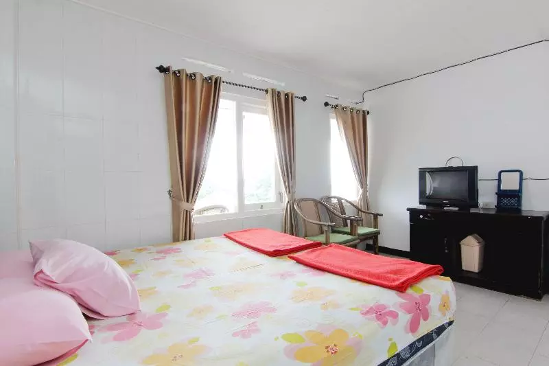 اتاق لوکس با بالکن و چشم‌انداز دریا, Nastro Azzurro Resort