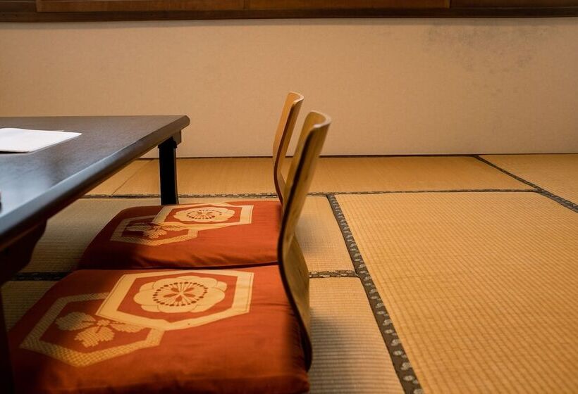 Четырехместный Номер Стандарт, Guesthouse Sunline Beppu