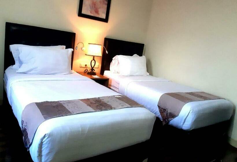 디럭스 룸, Pacific Hotel Ambon