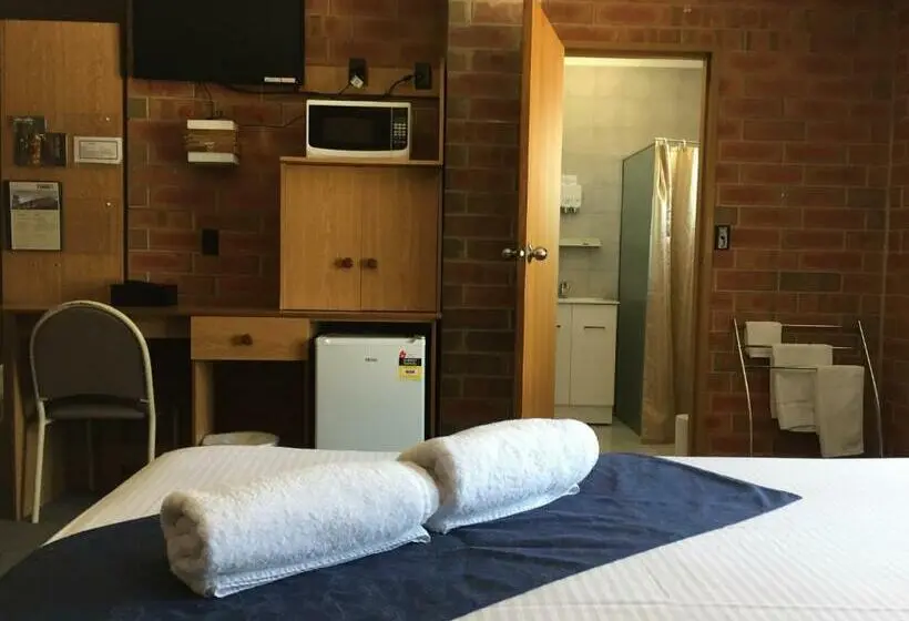 اتاق لوکس با تخت بزرگ, Pooraka Motor Inn