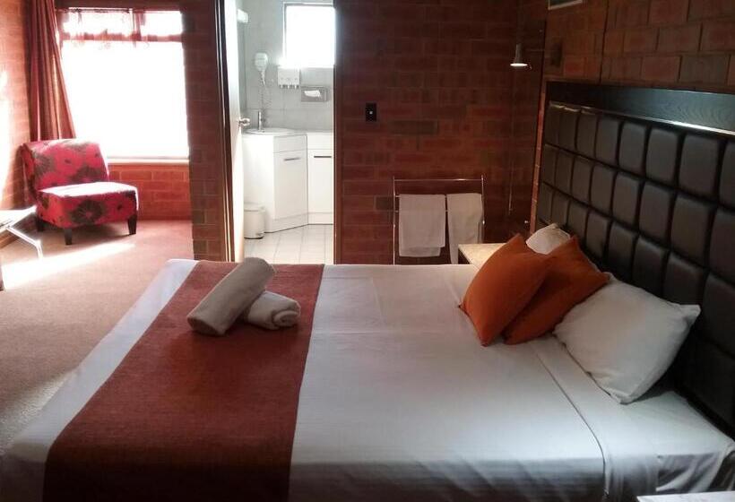 חדר דחוקס עם מיטת קינג, Pooraka Motor Inn