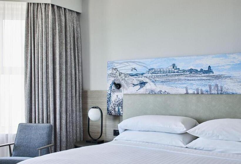 带大床的豪华间, Bournemouth Highcliff Marriott