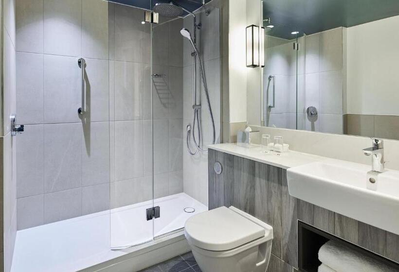 带大床的豪华间, Bournemouth Highcliff Marriott