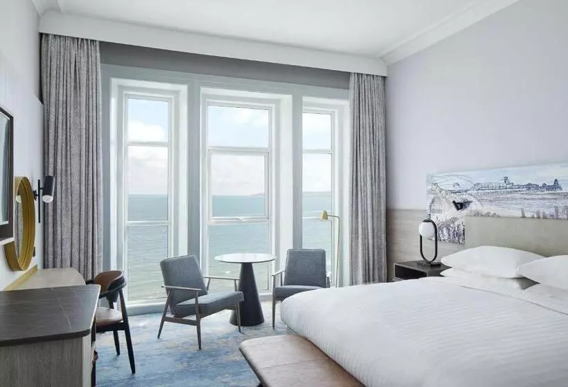オーシャンビュースーペリアールーム, Bournemouth Highcliff Marriott