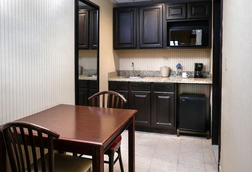 חדר דלוקס, Four Points By Sheraton Saltillo