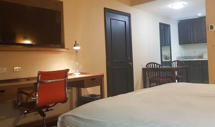 디럭스 룸, Four Points By Sheraton Saltillo