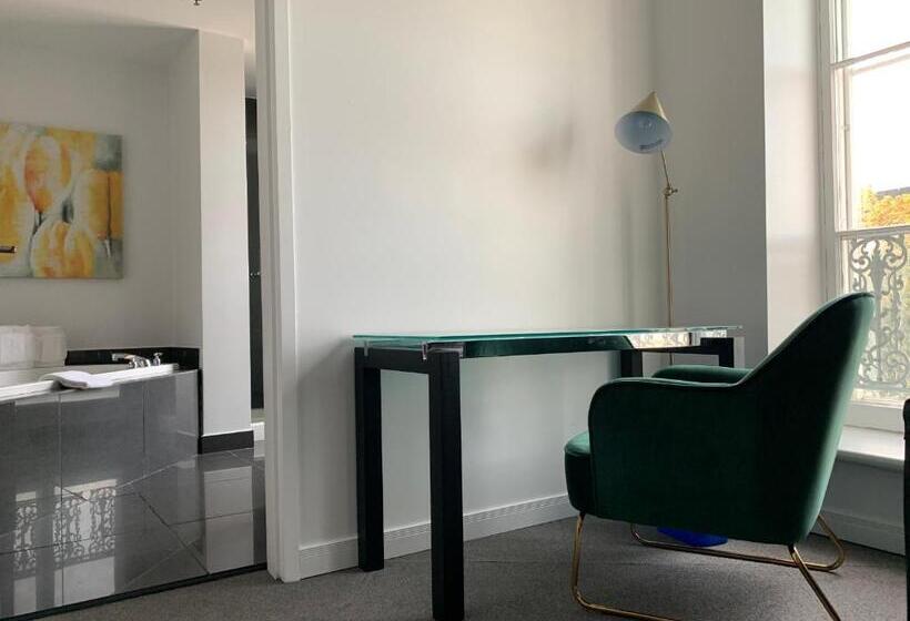 سوییت جونیور, Le Saint Paul