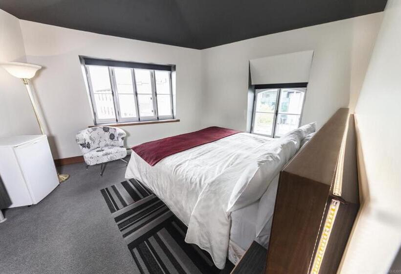 سوییت لوکس, Le Saint Paul