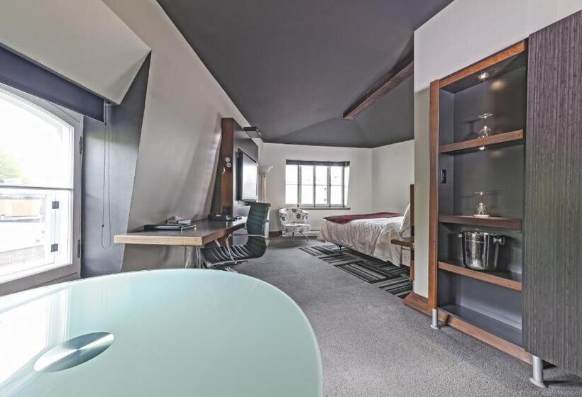 سوییت لوکس, Le Saint Paul