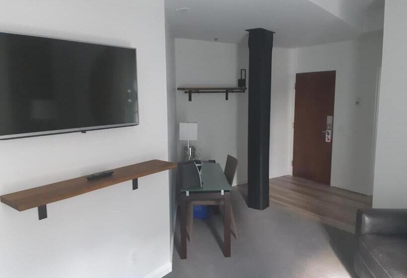 سوییت اجرایی, Le Saint Paul