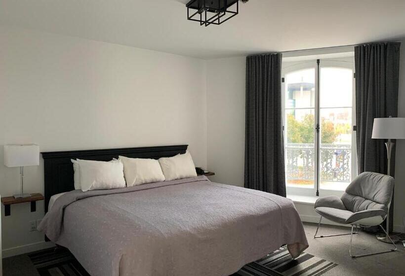 سوییت اجرایی, Le Saint Paul