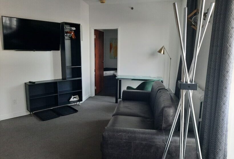 سوییت جونیور, Le Saint Paul