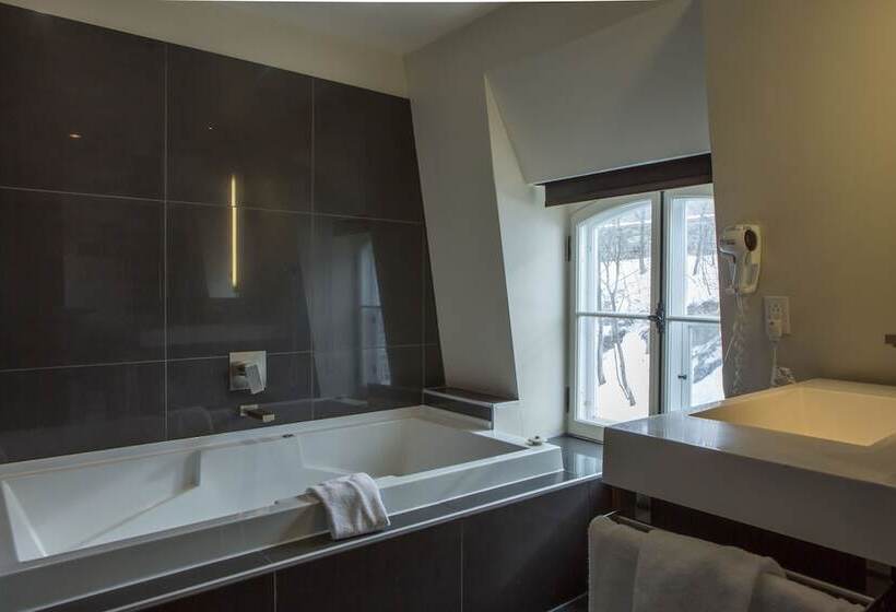 سوییت لوکس, Le Saint Paul