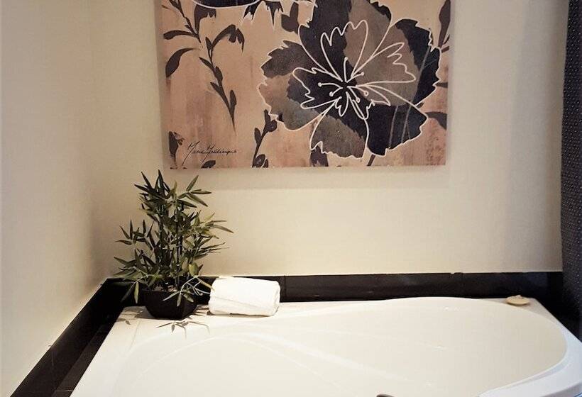 سوییت اجرایی, Le Saint Paul