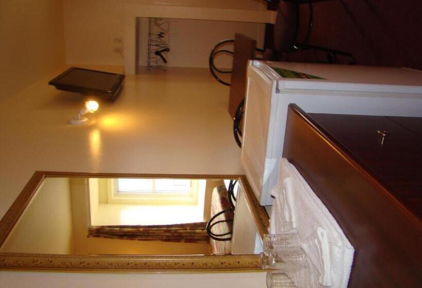 Номер Стандарт 2 Двуспальные Кровати, Quartier Latin