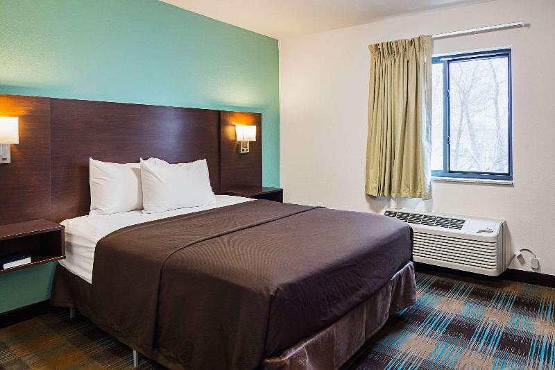 Номер Стандарт, Quartier Latin