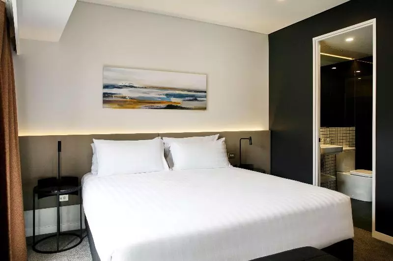سوئیت با تخت بزرگ, Radisson Hotel & Suites Fort Mcmurray