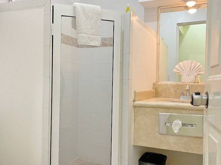 Номер Стандарт, Seven Crown Express & Suites By Kavia