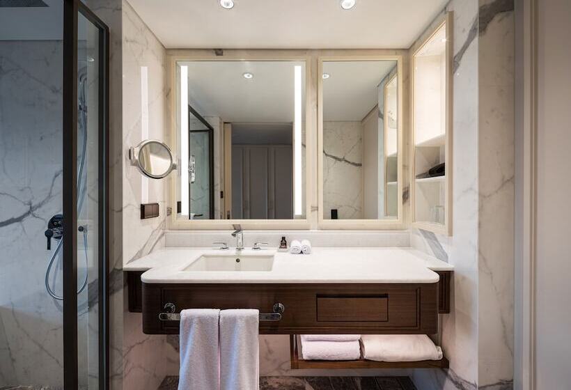 エクゼクティブルーム, The Ambassador Seoul  A Pullman