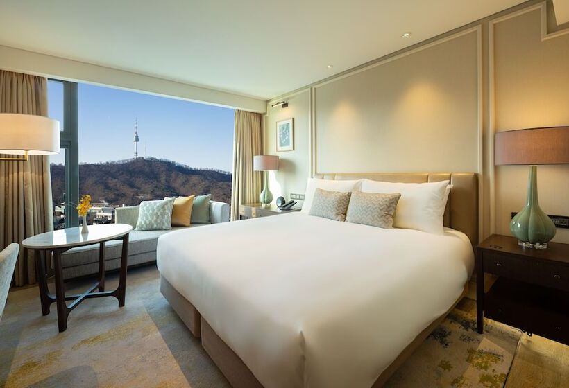 Номер Executive, The Ambassador Seoul  A Pullman