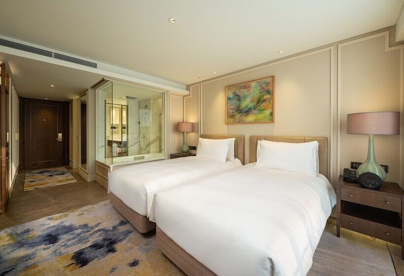 Номер Executive, The Ambassador Seoul  A Pullman