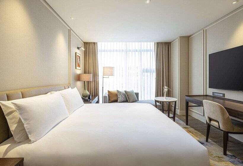 Номер Superior, The Ambassador Seoul  A Pullman