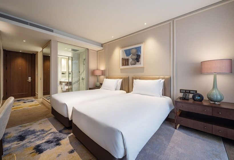 Номер Superior, The Ambassador Seoul  A Pullman