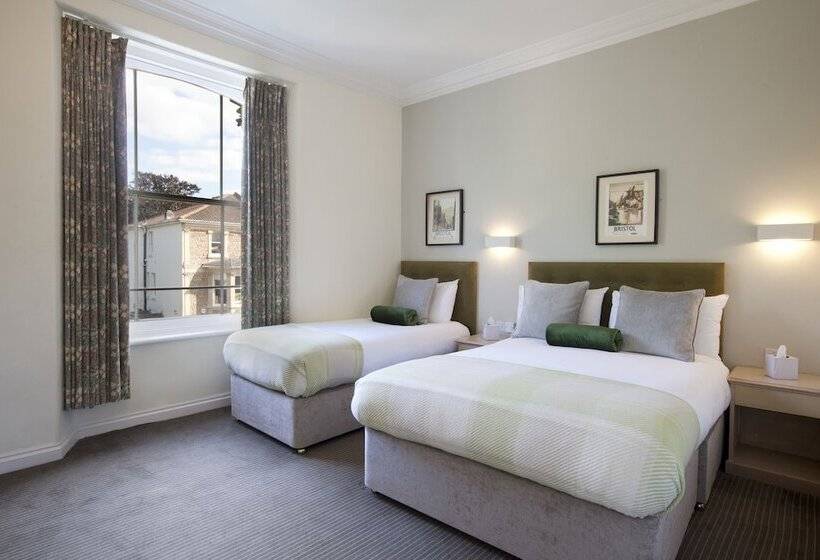 패밀리 룸, Victoria Square Hotel Clifton Village