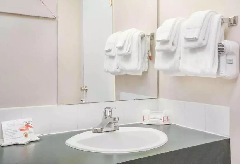 Standard-huone, Super 8 By Wyndham Stettler
