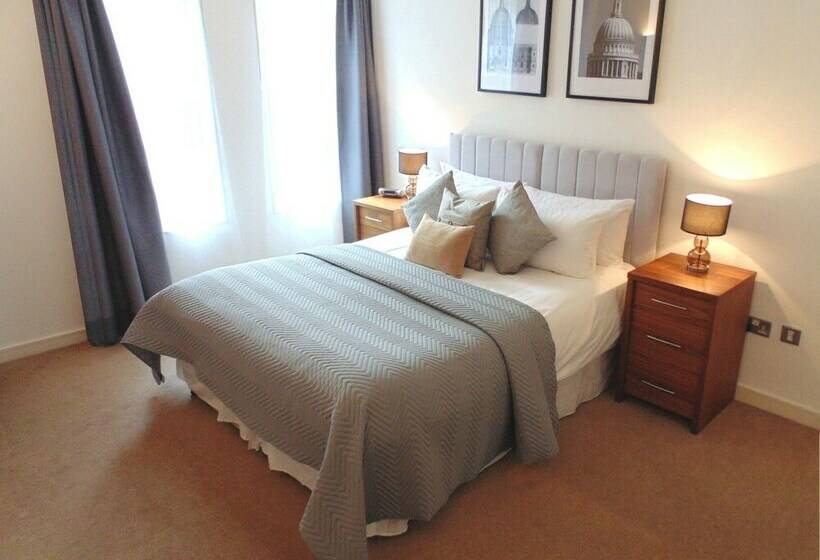 Апартаменты 2 Спальни, Oakwood Apartments Bow Lane