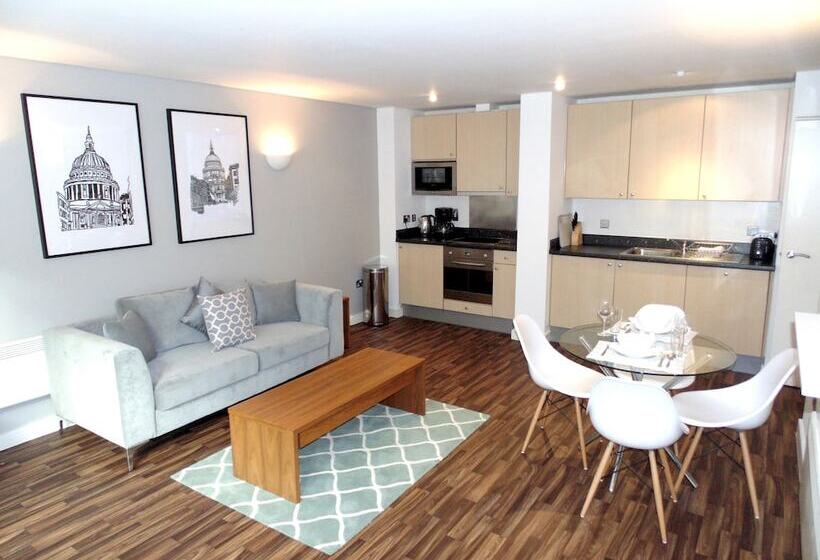 Апартаменты 1 Спальня, Oakwood Apartments Bow Lane