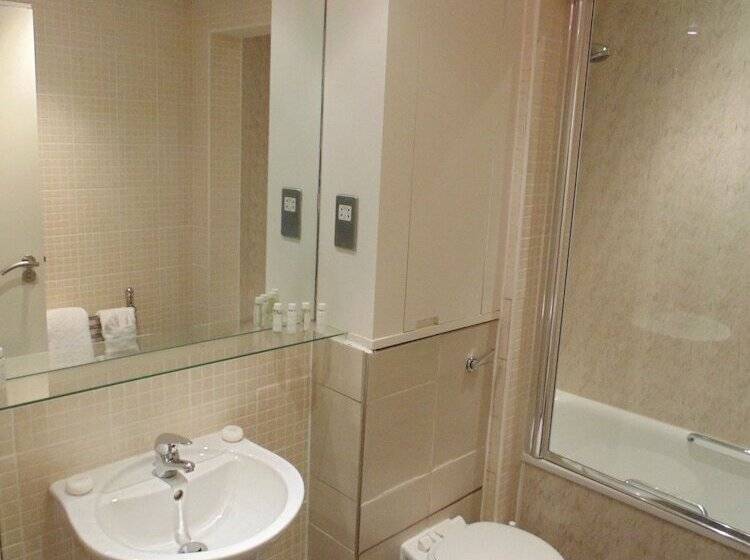 Апартаменты 2 Спальни, Oakwood Apartments Bow Lane