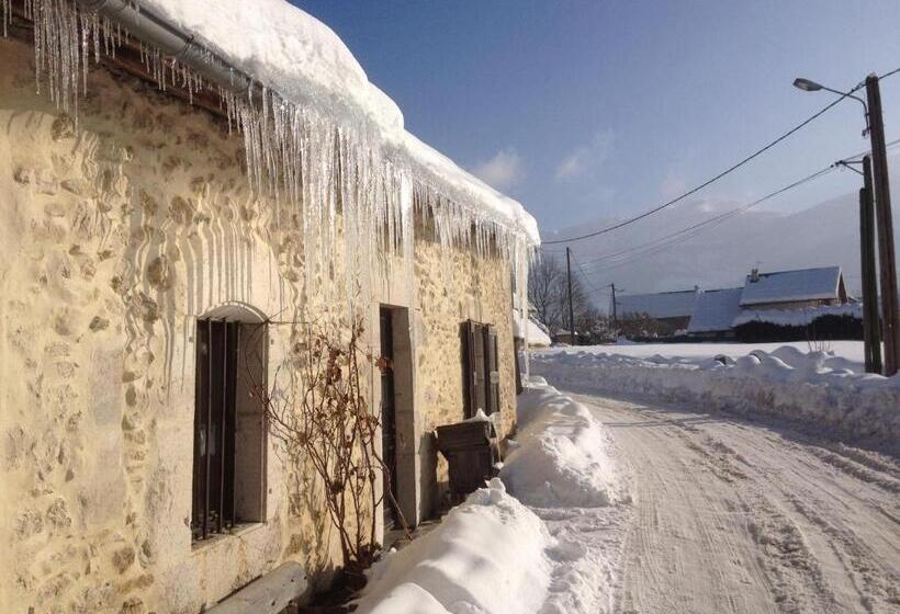 خانه 1 خوابه, Ferme De La Grande Moucherolle