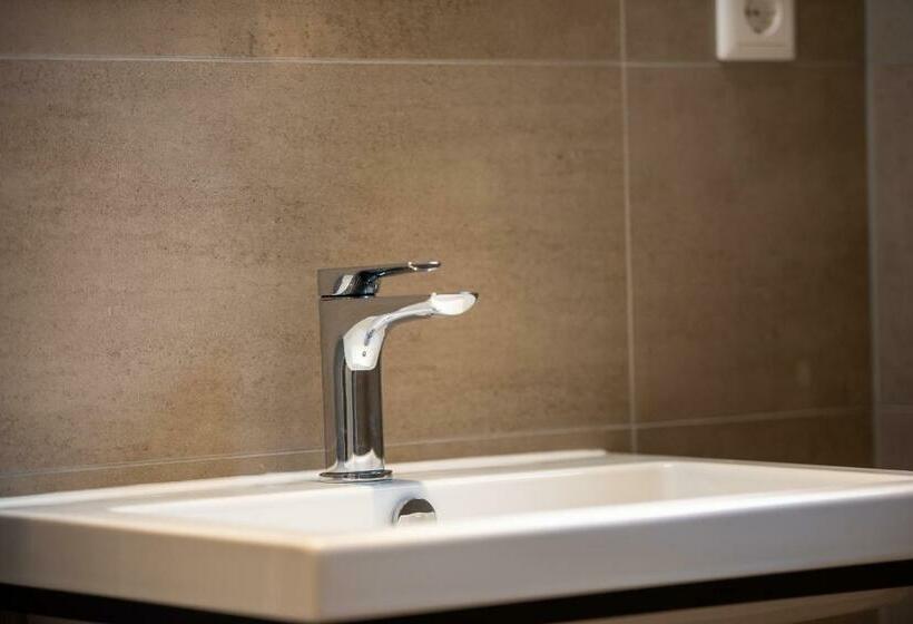 غرفة إقتصادية فردية, 24/7 Selfcheckin