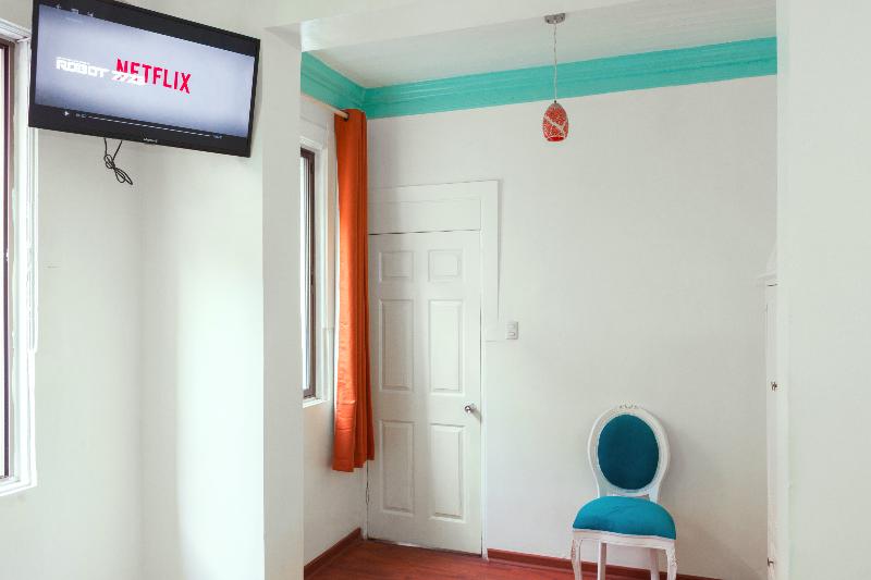 带大床的套房, Comfort Suites