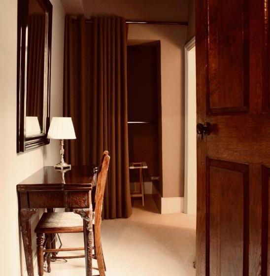 豪华房间, The Old Stores