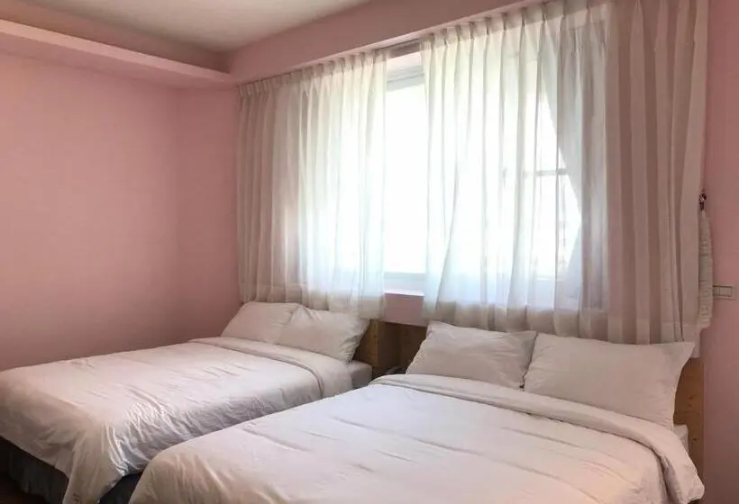اتاق استاندارد چهارنفره با بالکن, Ding Dong Homestay