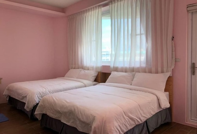 اتاق استاندارد چهارنفره با بالکن, Ding Dong Homestay