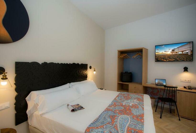 Quarto standard, Casual Con Duende Cádiz