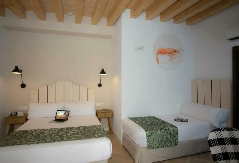 اتاق استاندارد سه نفره, Casual Con Duende Cádiz