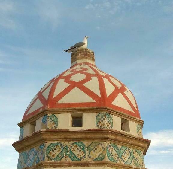 اتاق سوپریور, Casual Con Duende Cádiz