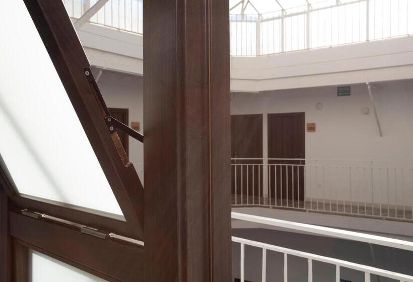 Quarto standard, Casual Con Duende Cádiz