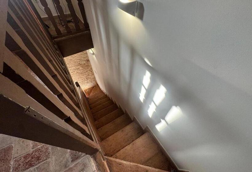 Quarto superior, Casual Con Duende Cádiz