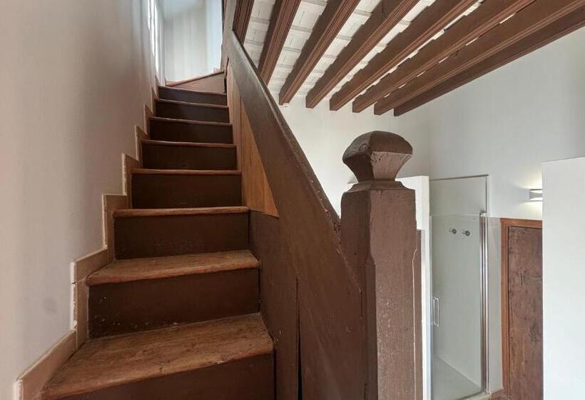 Quarto superior, Casual Con Duende Cádiz