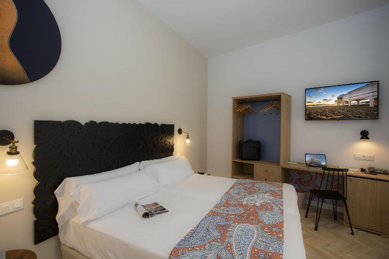 Quarto standard, Casual Con Duende Cádiz