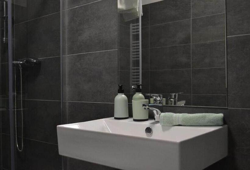 Номер Стандарт, Főnix Design Rooms