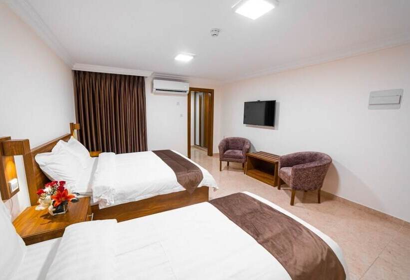 سوییت اجرایی, Joar Beach