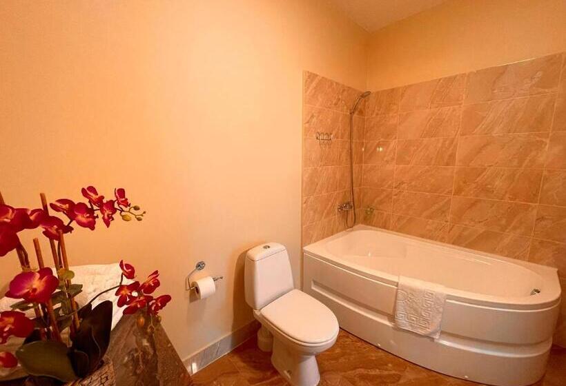 اتاق استاندارد چهار تخته, Spa&hotel Mūsa Paradise